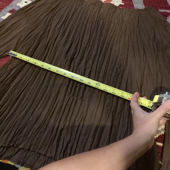 Carol Young Undesigned PleatedSquare Top - Picture 5 of 9